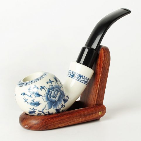 Pipa da tabacco in ceramica