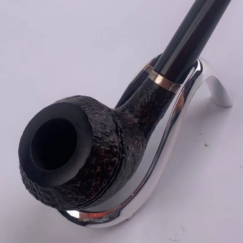 Black british bulldog pipe