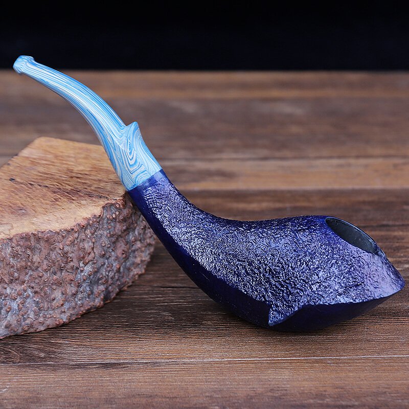 Whale Pipe in Briar