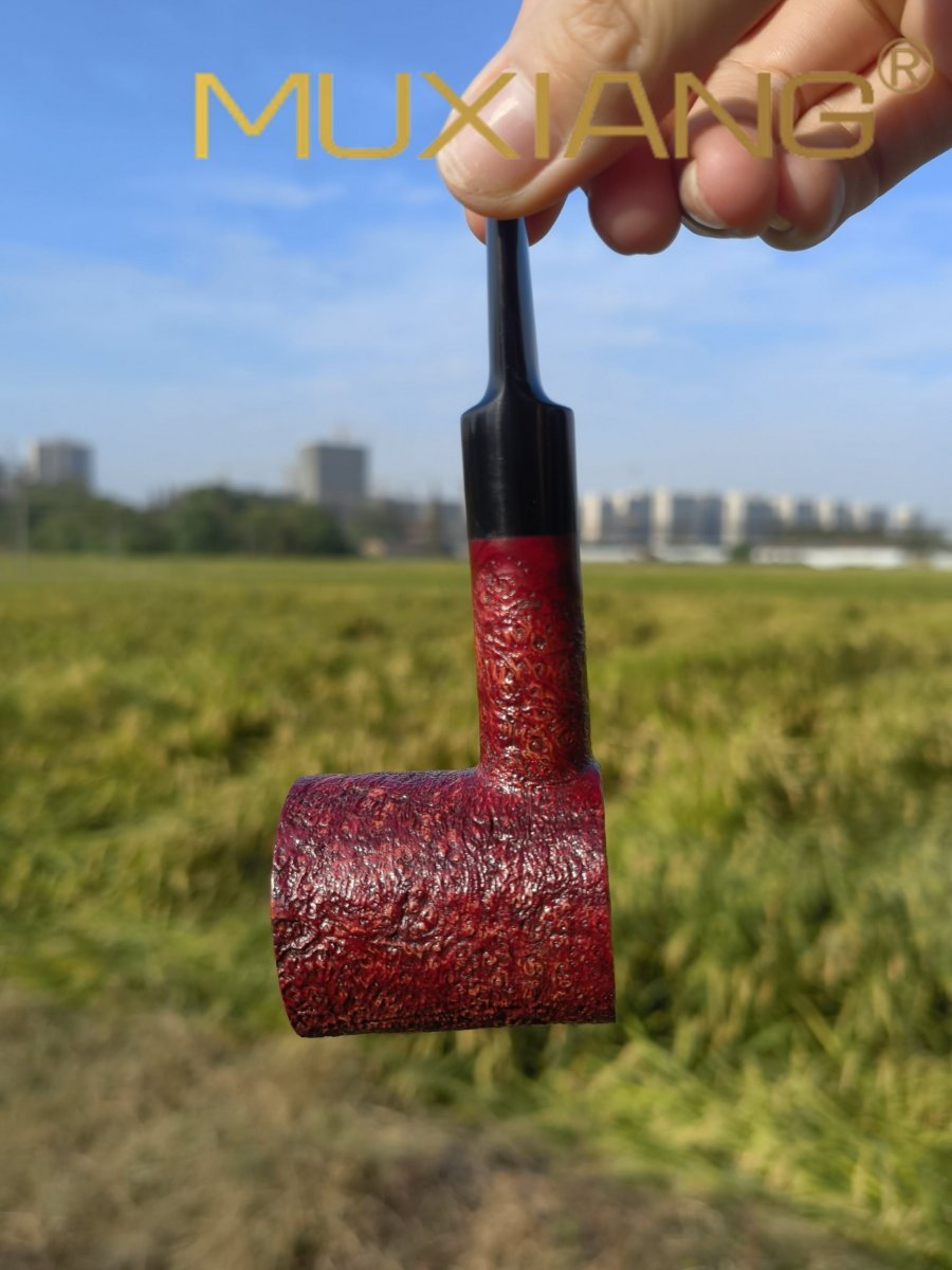 Pipa da tabacco con gambo a sella in corteccia di rubino sabbiato